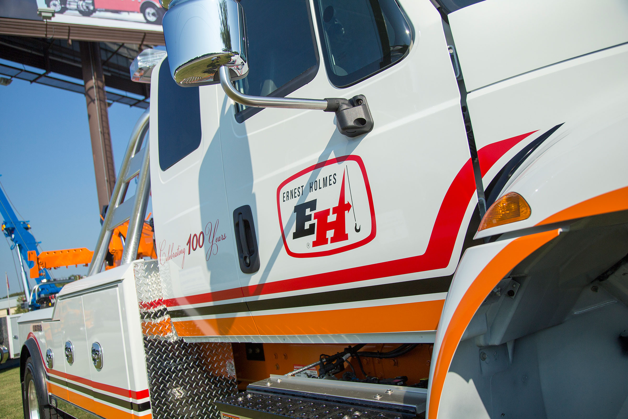 Limited Edition Holmes 1601 Gallery | Miller Industries | Miller