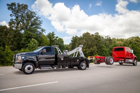 century 2465 on a chevy chassis towing truck