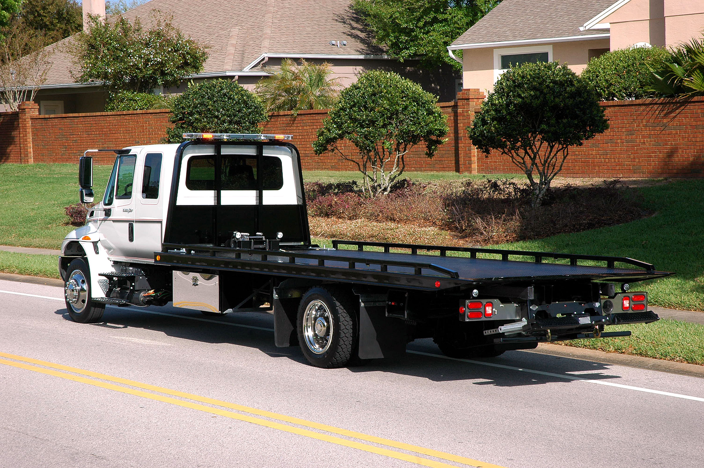 Chevron 16 Series LCG™ Car Carrier