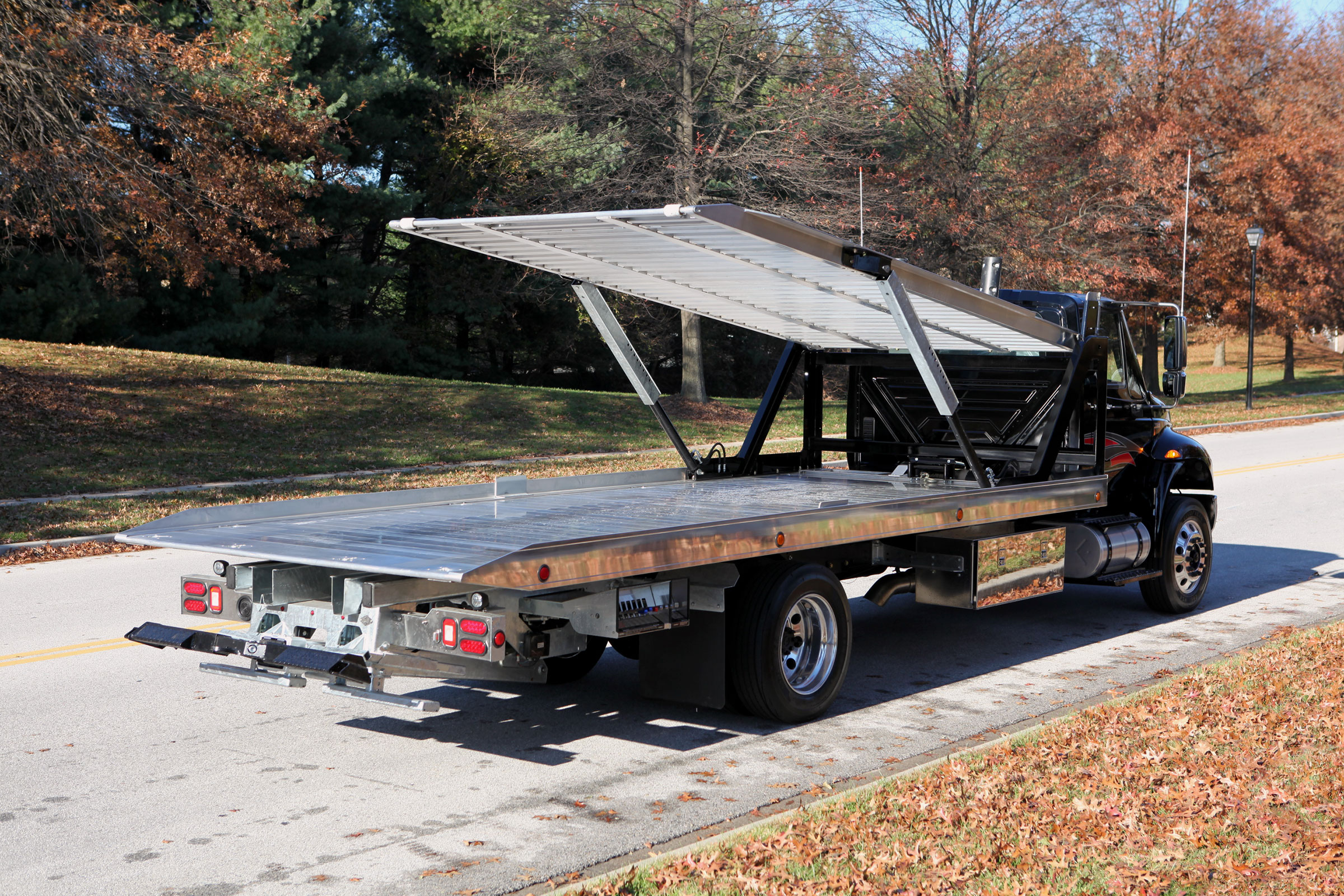 Chevron 16 Series Multi-Deck LCG™ Car Carrier
