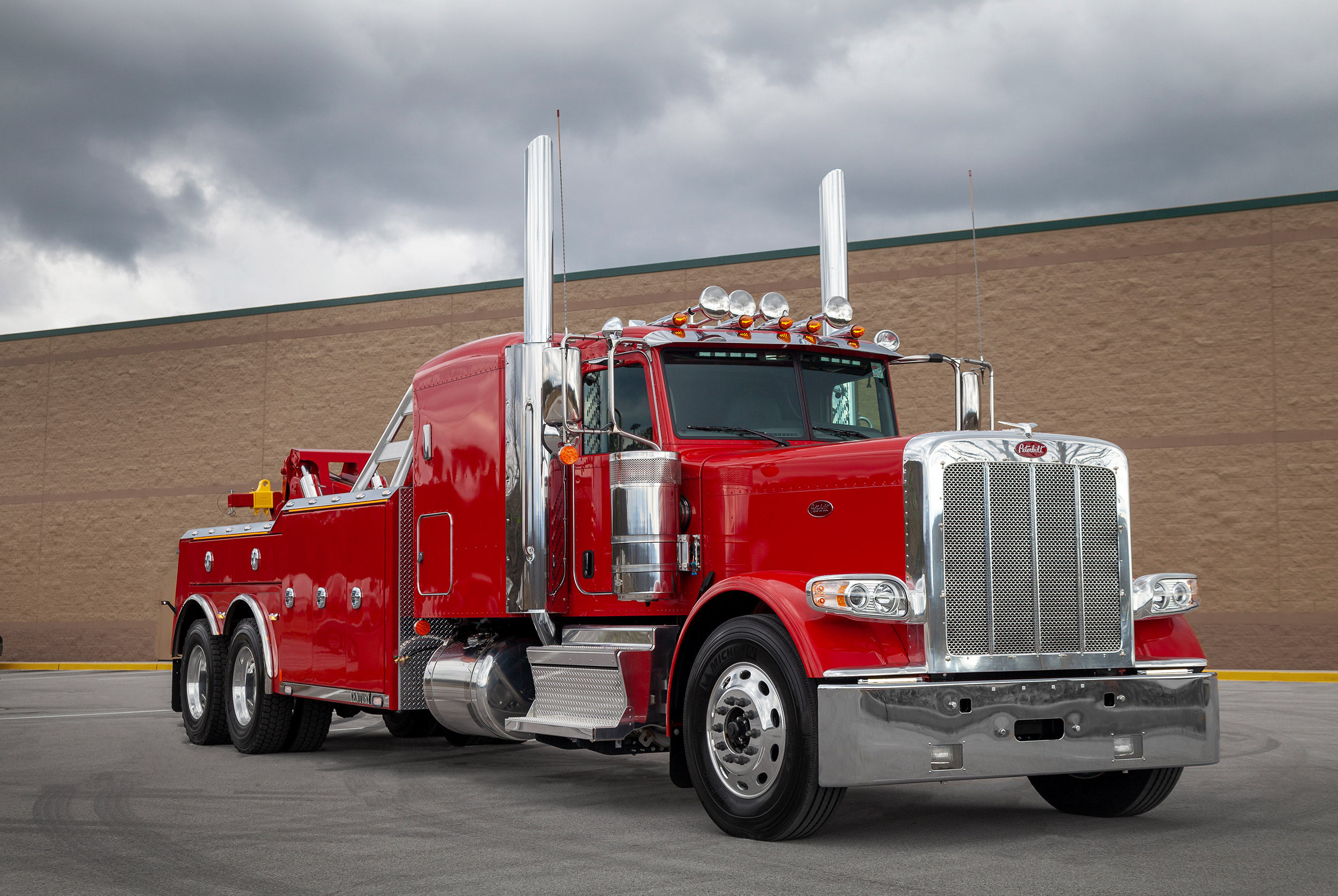 red century 5230 on a peterbilt 389 front photo