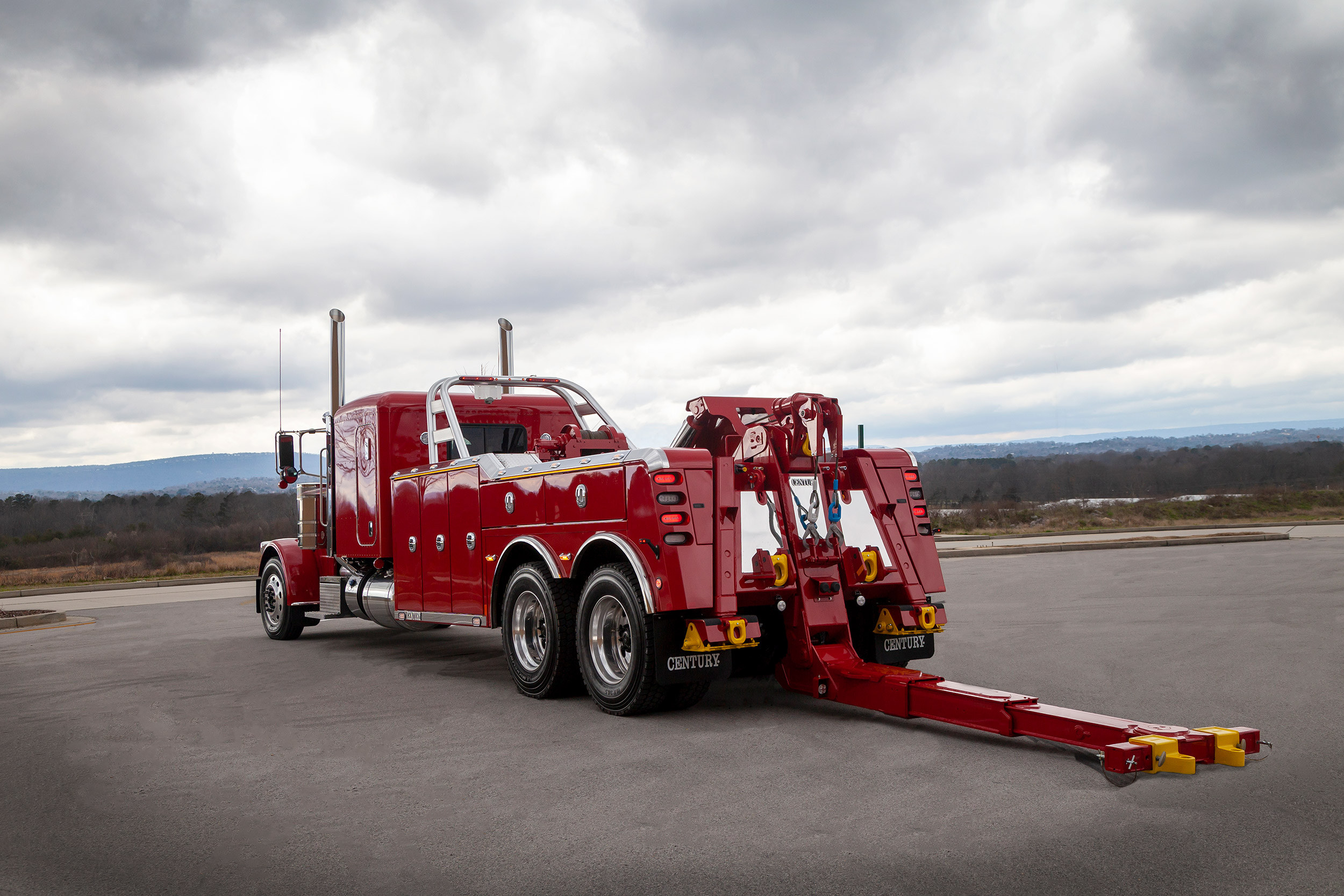 red century 5230 on a peterbilt 389 rear photo extended underlift
