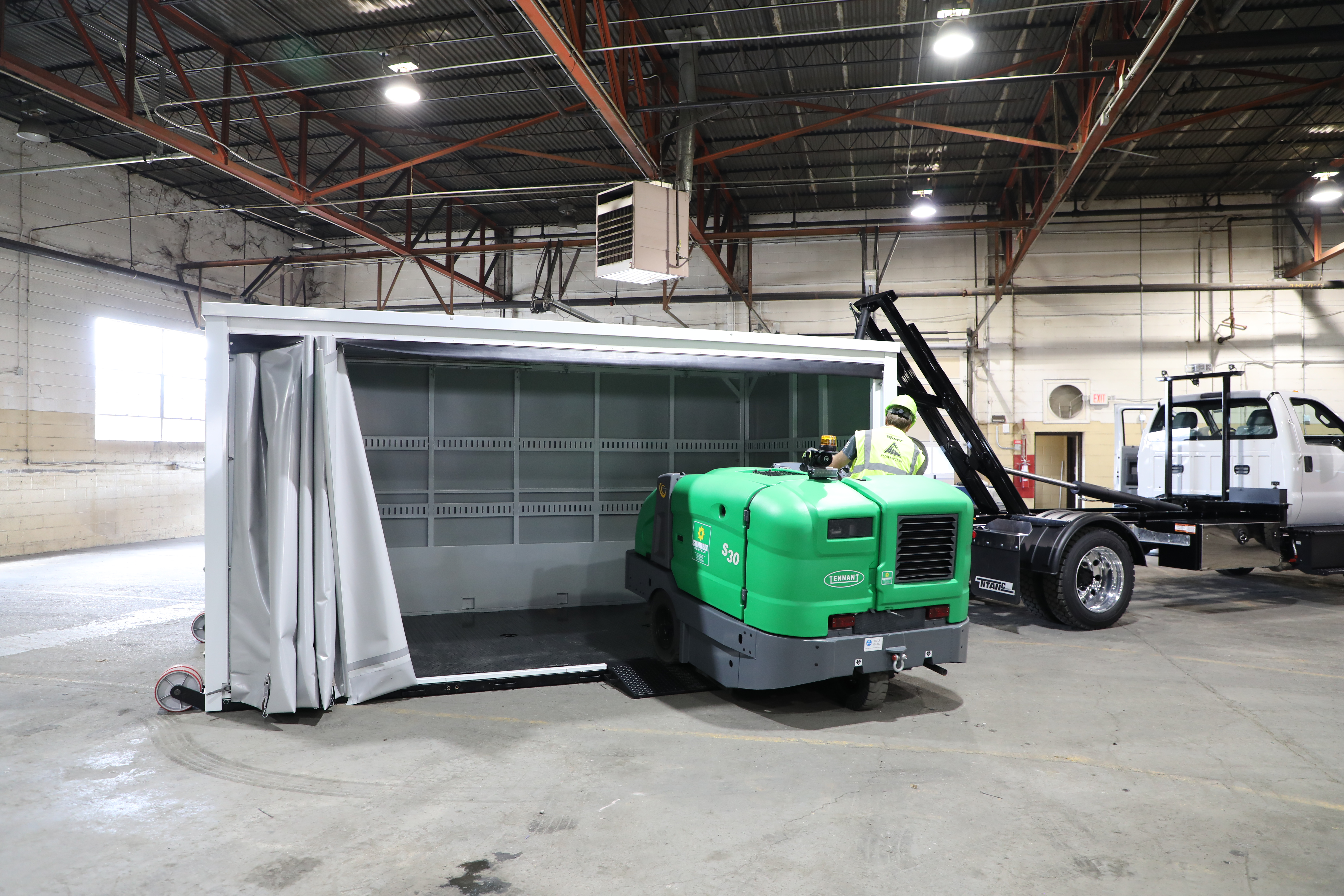 Loading Titan® C-Series Covered Deck from the side
, unit photo 18 of 33