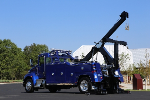 Vulcan V-30 Medium-Duty Wrecker
