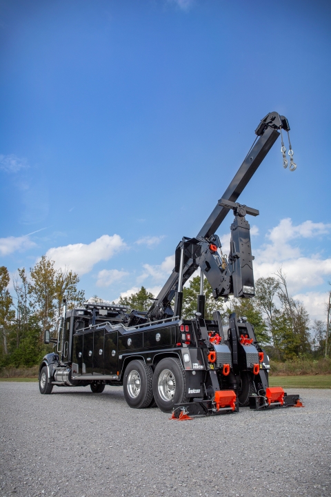 Vulcan® V-70 Heavy-Duty Integrated Wrecker w/3rd Winch Option