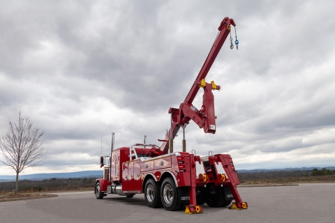 red century 5230 on a peterbilt 389 rear photo extended boom