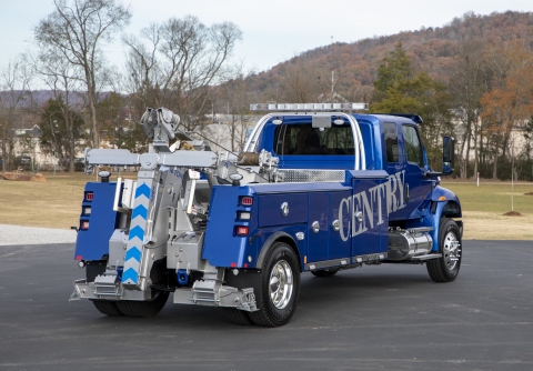 Century® 3212 Medium-Duty Integrated Wrecker