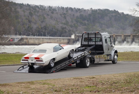 Chevron 12-series LCG loading a Camaro SS