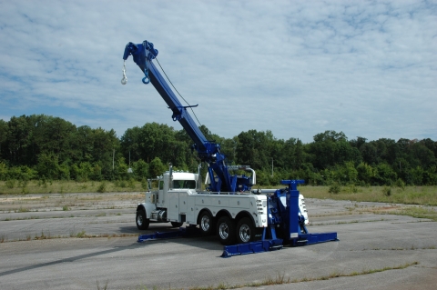 vulcan 940 on a white peterbilt 389 chassis