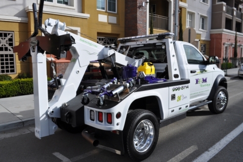 F & M Towing