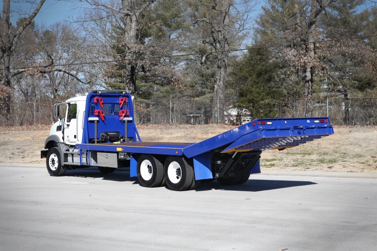 Titan® Folding Ramp Flatbed
