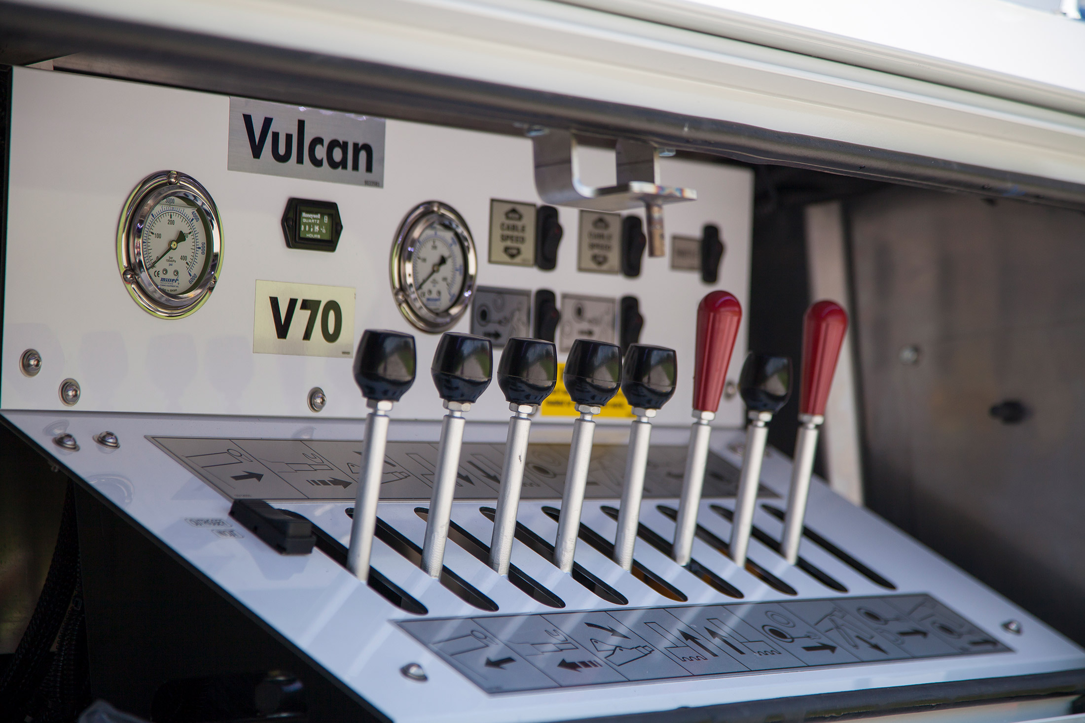 vulcan v70 control station