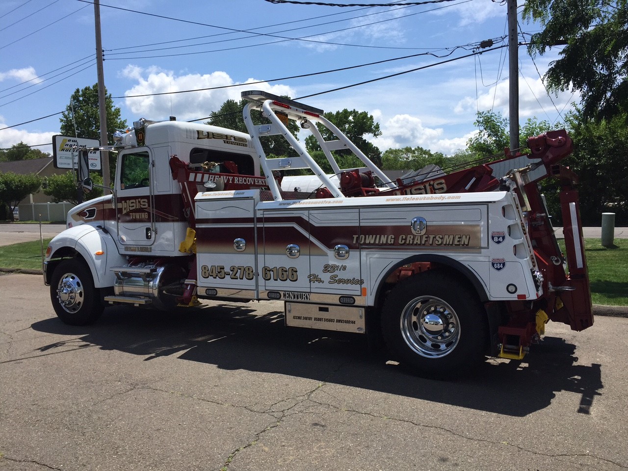 Lisi's Towing, Brewster, NY / Century 3212