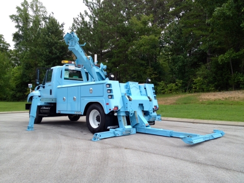The Holmes 600R medium duty rotator is perfect for vehicle recoveries