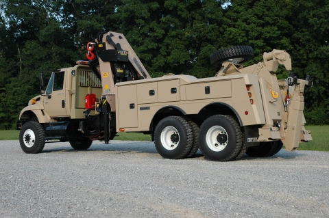 Rear view of the century 4024 heavy-duty wrecker from Miller Industries.