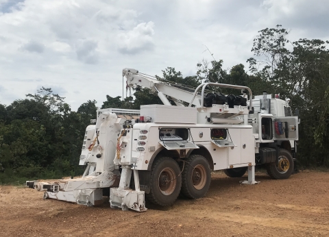 A Century 1135 recovering a military vehicle