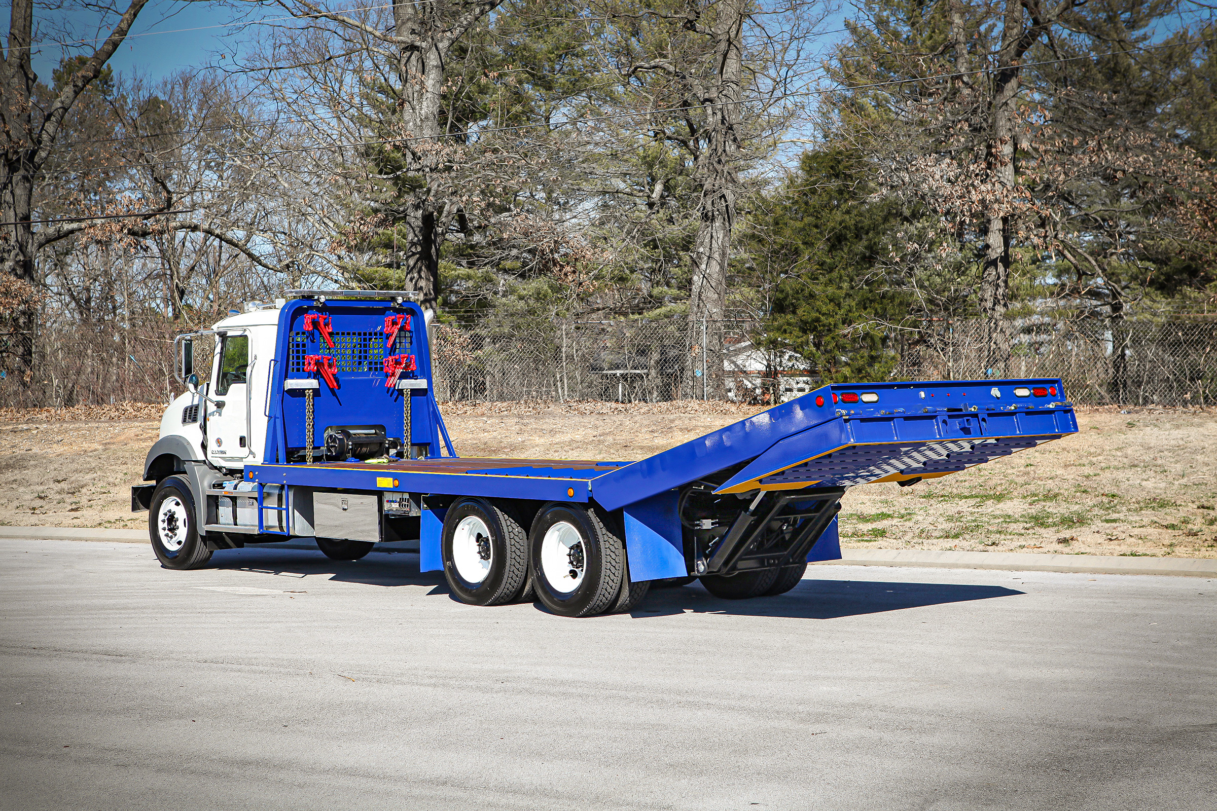 Folding Ramp Flatbed | Miller Industries