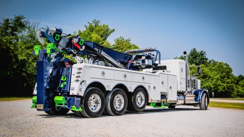 century 1150 heavy duty 50 ton rotator on a white peterbilt 389 chassis