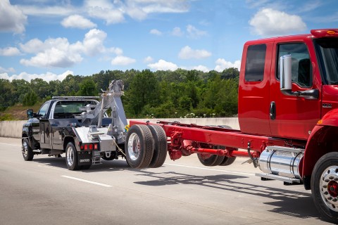 century 2465 towing truck