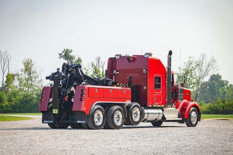 red holmes dtu on kenworth w900 with boxes